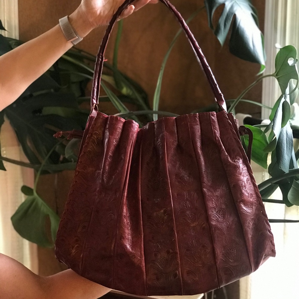 Rare Leaders in Leather Hand Tooled Purse
